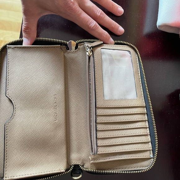 Wallet - Picture 4 of 5